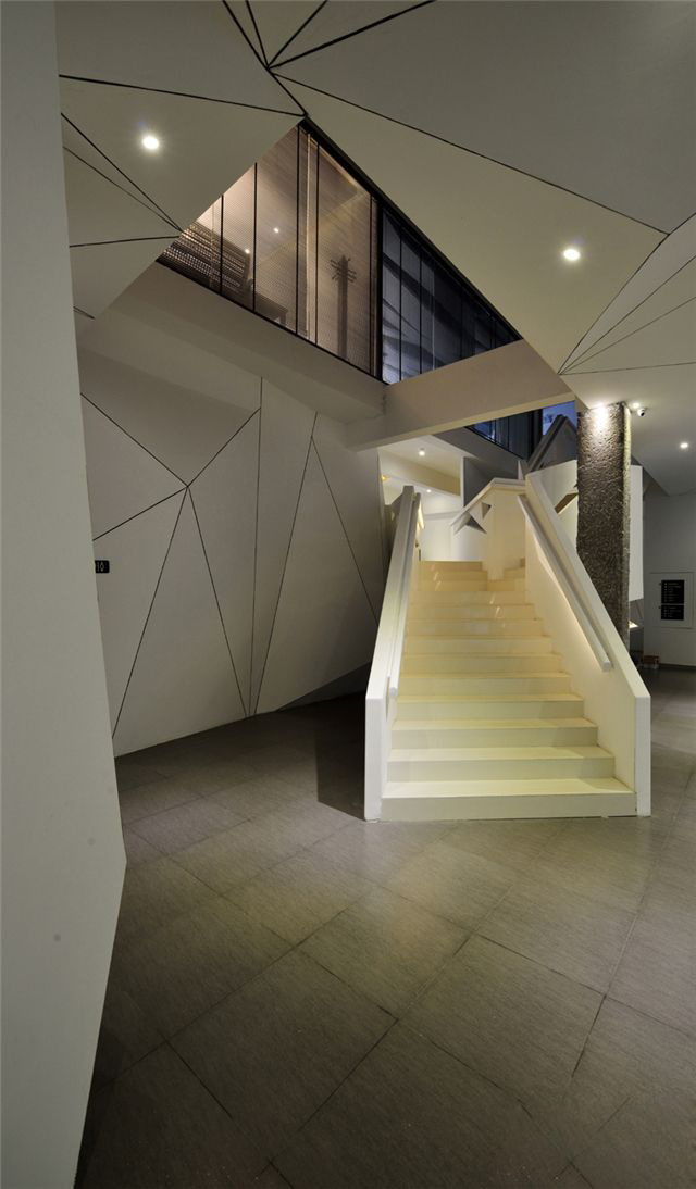 浦東新區(qū)科技風(fēng)辦公室裝修設(shè)計(jì)-第3張圖片-上海古都建筑設(shè)計(jì)集團(tuán) 浦東新區(qū)科技風(fēng)辦公室裝修設(shè)計(jì)-第3張圖片-上海古都建筑設(shè)計(jì)集團(tuán)