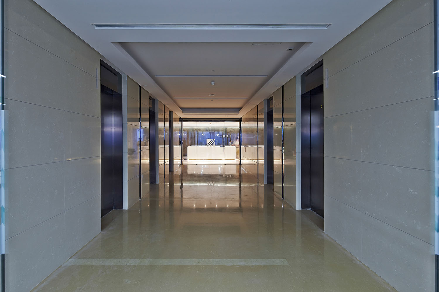 現(xiàn)代科技風辦公室裝修設計效果圖-第12張圖片-上海古都建筑設計集團 現(xiàn)代科技風辦公室裝修設計效果圖-第12張圖片-上海古都建筑設計集團