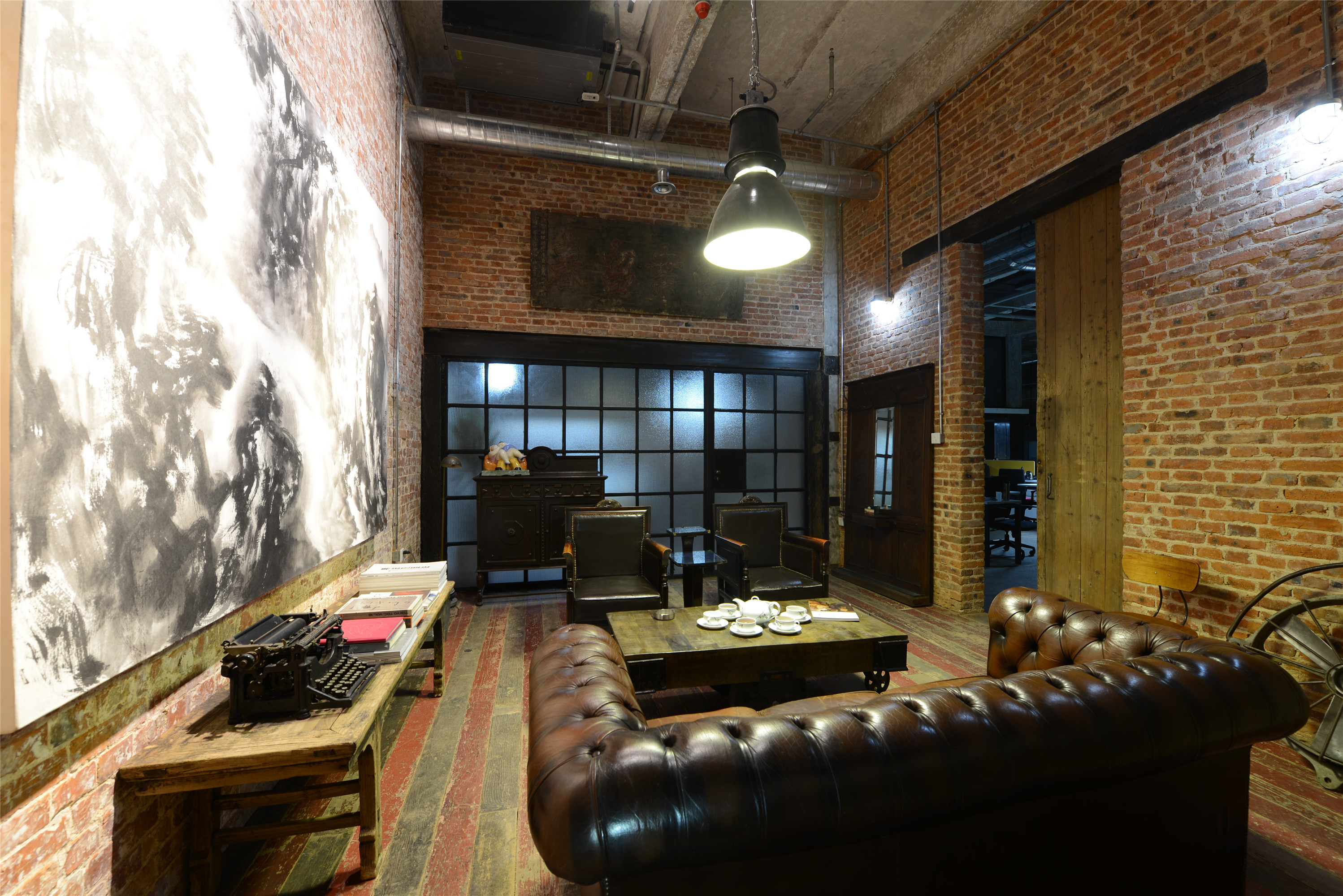 青浦區(qū)工業(yè)風(fēng)開闊辦公室裝修設(shè)計-第6張圖片-上海古都建筑設(shè)計集團